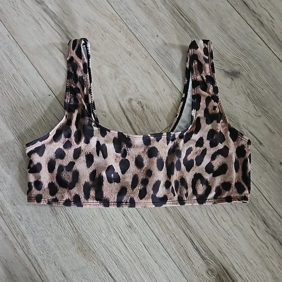 Leopard print bikini - Picture 3 of 5